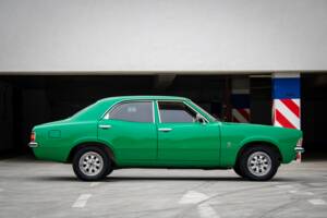 Image 4/14 de Ford Cortina 1600 (1975)