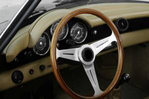 Bild 25/49 von Intermeccanica 356 Roadster 6 (1991)