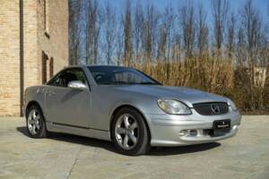 Image 2/50 de Mercedes-Benz SLK 320 (2001)