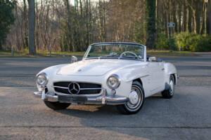 Image 5/42 of Mercedes-Benz 190 SL (1961)