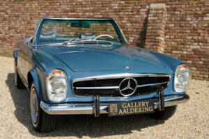 Image 31/50 of Mercedes-Benz 280 SL (1968)