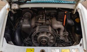 Image 6/33 of Porsche 911 Carrera 3.2 (1988)