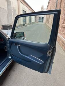 Image 41/147 de Mercedes-Benz 450 SEL 6,9 (1976)