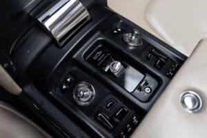 Image 20/36 of Rolls-Royce Phantom DHC (2008)
