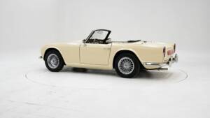 Image 4/15 of Triumph TR 4 (1965)