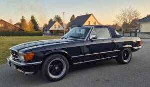 Image 17/23 of Mercedes-Benz 500 SL (1986)