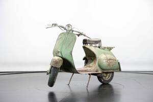 Image 8/50 de Piaggio Vespa 125 (1953)