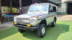 Image 1/55 of Mercedes-Benz 200 GE (SWB) (1990)