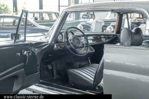 Bild 15/15 von Mercedes-Benz 280 SE 3,5 (1970)