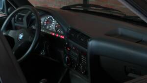 Image 42/65 of BMW M3 (1986)