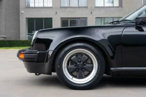 Imagen 19/32 de Porsche 911 Speedster 3.2 (1989)