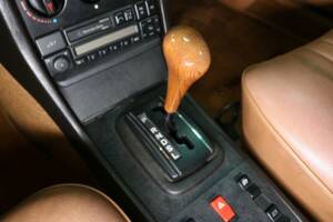 Bild 28/49 von Mercedes-Benz 250 lang (1985)