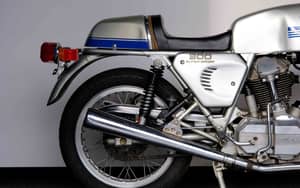 Image 12/54 de Ducati 900 SS (1977)