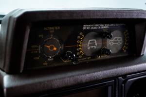 Image 22/42 of Toyota Land Cruiser FJ 62 (1985)