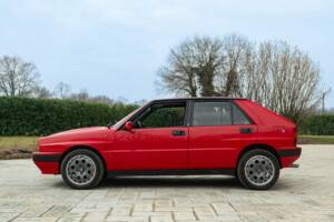 Image 4/50 of Lancia Delta HF Integrale 16V (1989)
