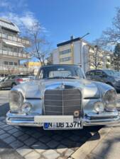 Image 15/37 de Mercedes-Benz 250 SE (1966)
