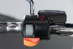 Image 22/50 of BMW R 1200 C (2001)