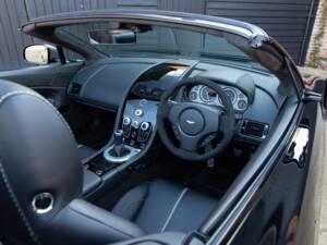 Bild 6/68 von Aston Martin V12 Vantage S (2018)