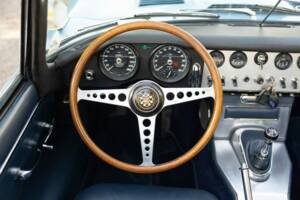 Image 35/50 de Jaguar Type E 3.8 (1964)