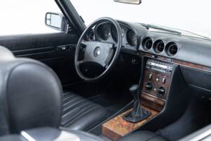 Afbeelding 9/32 van Mercedes-Benz 300 SL (1986)