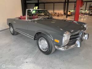 Image 4/40 of Mercedes-Benz 280 SL (1970)