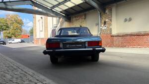Image 14/88 of Mercedes-Benz 380 SL (1984)