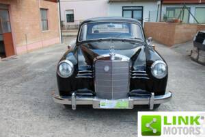 Image 2/10 of Mercedes-Benz 180 b (1958)