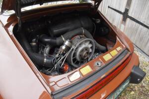 Image 34/37 de Porsche 911 Carrera 3.0 (1977)