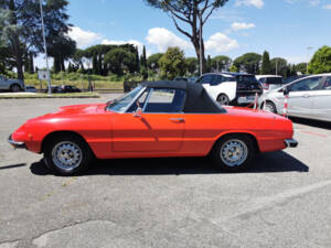 Image 22/33 de Alfa Romeo Spider 1300 (1976)