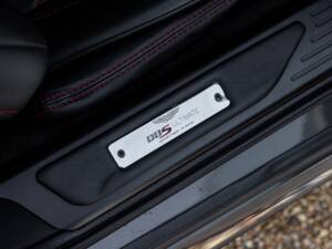 Afbeelding 15/69 van Aston Martin DBS (2012)