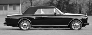 Imagen 3/4 de Rolls-Royce Corniche IV (1992)