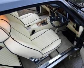 Immagine 32/50 di Aston Martin V8 EFi (1989)