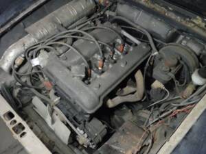 Image 7/40 of Alfa Romeo Giulia Nuova Super 1600 (1977)