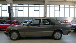 Image 1/34 de Mercedes-Benz 190 E 1.8 (1991)