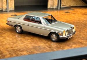 Image 5/41 de Mercedes-Benz 250 C (1970)