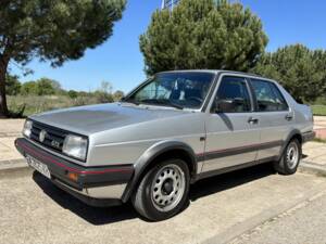 Bild 1/8 von Volkswagen Jetta II 1.8 (1989)