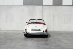 Afbeelding 7/35 van Mercedes-Benz 190 SL (1959)