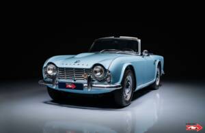 Image 1/33 of Triumph TR 4 (1962)