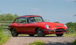 Image 2/50 de Jaguar Type E (2+2) (1969)