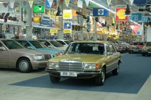 Image 70/76 of Mercedes-Benz 350 SEL (1977)