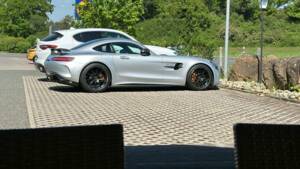 Image 2/4 of Mercedes-AMG GT-R (2019)