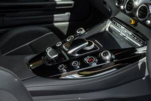 Image 45/67 of Mercedes-AMG GT-R (2018)