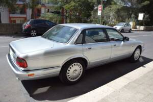 Image 4/33 of Jaguar XJ6 3.2 Executive (1995)