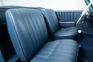 Image 21/40 of Mercedes-Benz 190 SL (1962)