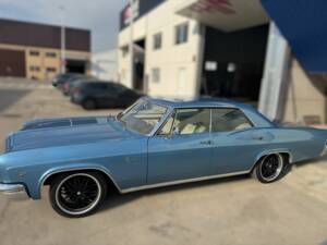 Image 5/8 de Chevrolet Caprice Coupe (1966)