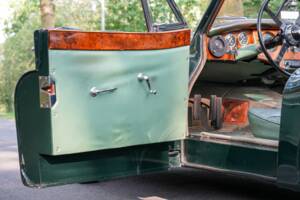 Image 21/50 of Jaguar XK 120 DHC (1953)