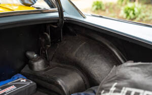 Image 78/88 of Peugeot 404 Coupé (1968)