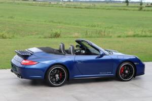Bild 35/50 von Porsche 911 Carrera 4 GTS (2011)