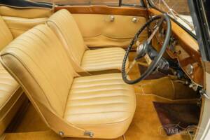 Bild 11/19 von Delahaye 148 L Chapron &quot;Mylord Grand Luxe&quot; (1939)