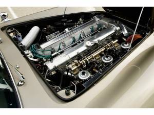 Image 22/44 of Aston Martin DB 5 (1964)